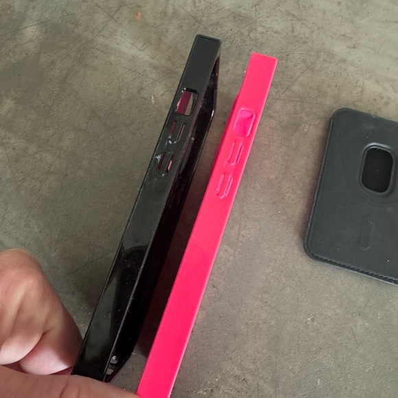 Black and Pink Phone Case Set w magnetic card holder that works on both cases 🩷🖤 - Picture 11 of 11